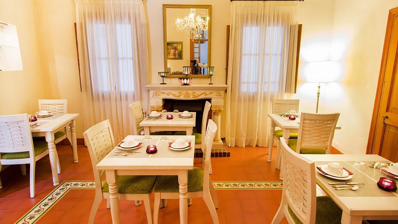 Can Abril Hotel