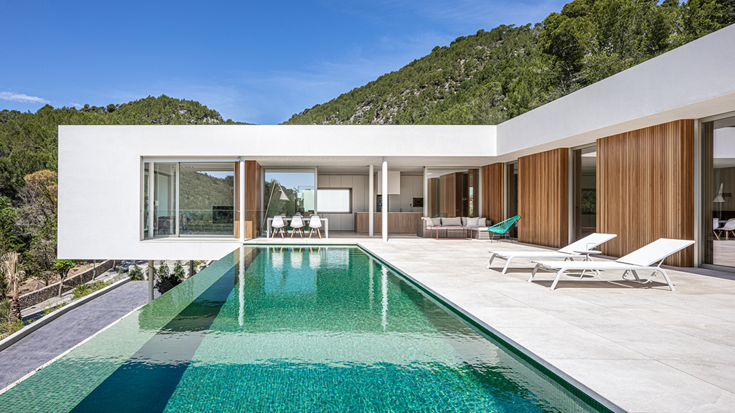 Javier James Real Estate (ref 146)