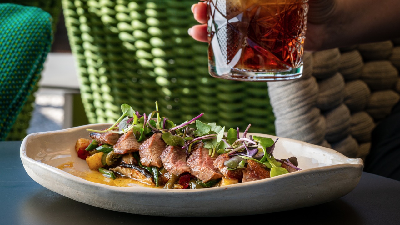 Das Restaurant Urbà, das kulinarische Meisterwerk von Santi Taura, das zum Teilen einlädt